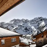 Haus Alpenblick * Schröcken