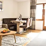 Haus Alpenblick Apartment