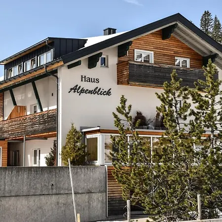 Haus Alpenblick * Schröcken