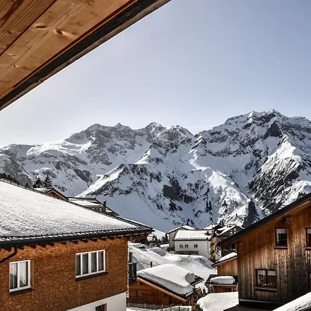Haus Alpenblick * Schröcken